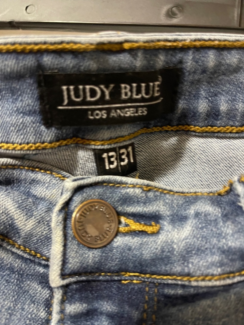 Judy Blue Light-Mid Blue Distressed Ankle Jeans 13/31 - Picture 4 of 5